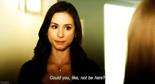 be every color that you are ~ Elizabeth Reynolds 204-pll-gifs-from-pll-tumblr-spencer-at-hospital